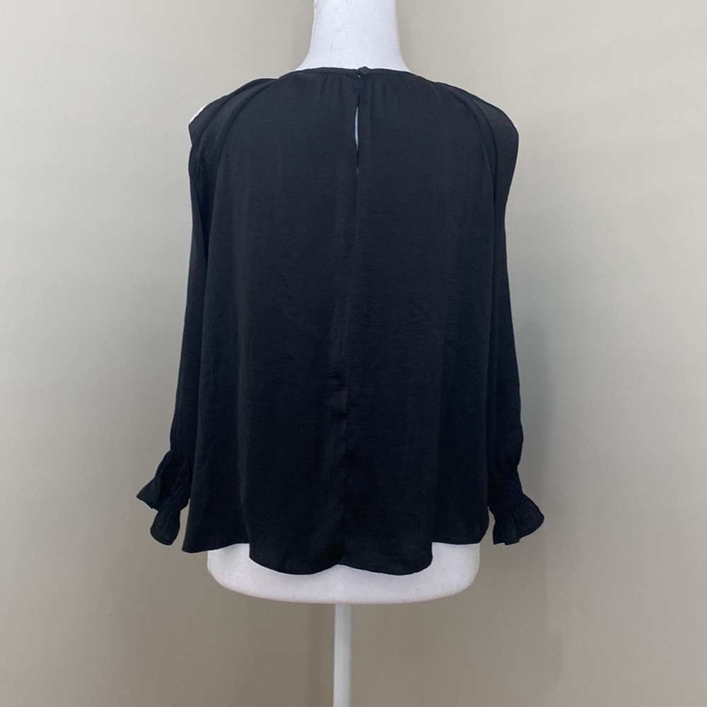 Black Long-Sleeve Cold Shoulder Blouse - Picture 5 of 8